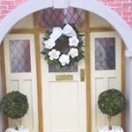 Dolls House Wreath White Roses Miniature Door Decoration 1:12 Scale