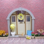 Dolls House Wreath Happy Easter Yellow and White Pom Pom Miniature Decoration 1:12th Scale