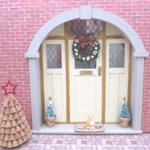 Dolls House Christmas Wreath with Tiny Xmas Embellishments Miniature Door Decoration 1:12 Scale