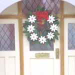 Dolls House Christmas Wreath Miniature White Flowers Berries and Red Organza Bow 1:12 Scale