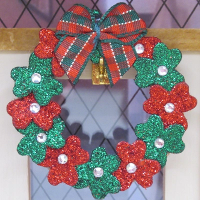 Dolls House Miniature Christmas Wreath with Christmas Flowers and a Tartan Bow 1:12 Scale