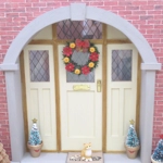 Dolls House Christmas Wreath Fruit and Flowers Miniature Door Decoration 1:12 Scale