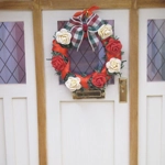 Dolls House Christmas Wreath Miniature Red and Cream Roses with a Tartan Bow 1:12 Scale