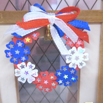 Dolls House 4th July Wreath Stars and Stripes Theme Miniature Door Decoration 1:12 Scale