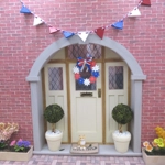 Dolls House Wreath Red Blue and White Miniature Door Decoration 1:12 Scale