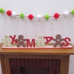 Dolls House Christmas Pom Pom Garland Red White & Green 1:12 Scale Decoration