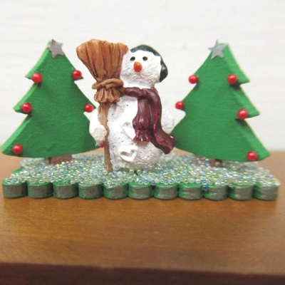 Dolls House Christmas Ornament Miniature Xmas Trees and Snowman Scene 1:12th Scale Decoration