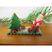 Miniature Christmas Tree and Santa Scene Decoration Dolls House Xmas Ornament 1:12th Scale