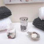 Dolls House Towels 4 Black and White with Miniature Bath Salts, Tissue Box, Soap & Dish 1:12th Scale