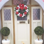 Dolls House Wreath Hearts and Roses Miniature Door Decoration 1:12th Scale