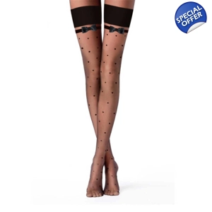 GET 136 Samostojeće čarape s mašnom i točkama ( 59 kn )