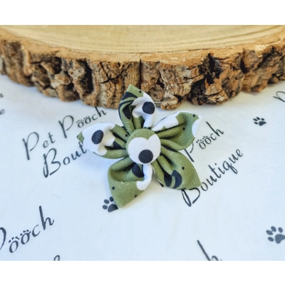 GREEN MEADOW DAISY Flower Collar Accessory