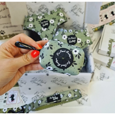 Green Meadow Daisy POO ..