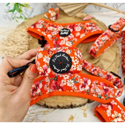 Sweet Marmalade Blossom Poo Bag Holder
