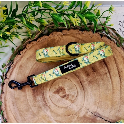 Zesty Butter Meadows Floral Lead - Reversible Zesty Butter Meadows Floral Lead - Reversible