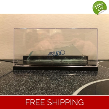 Piece of Glass of Le Studio ..