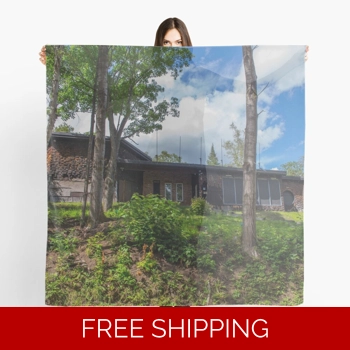 Le Studio Scarf Building Aug..