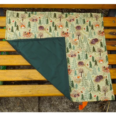 Compact, Lightweight GREEN WOODLAND Sit, Sitting Mat, Padded Ground Mat, Quilted, Waterproof Back