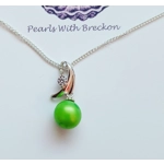 Season Twist Pendant