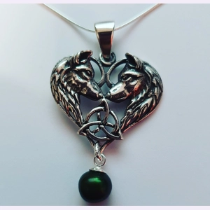 Wolfs Love Pendant