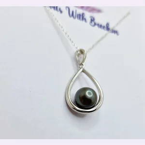 Falling Pendant