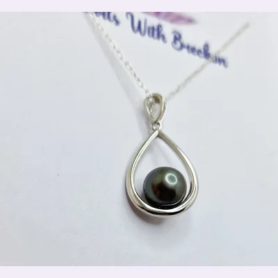 Falling Pendant