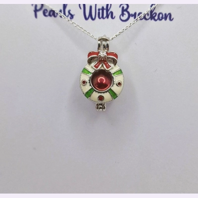 Spotted Wreath Cage Pendant