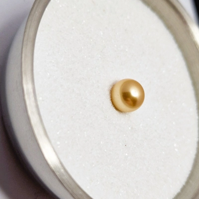 Gold One 8mm Crystal Pearl