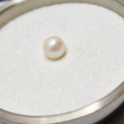 Pearlescent White One 8mm Crystal Pearl