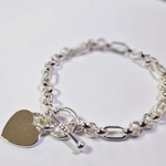 Elizabeth Bracelet With Heart & T-Bar Clasp