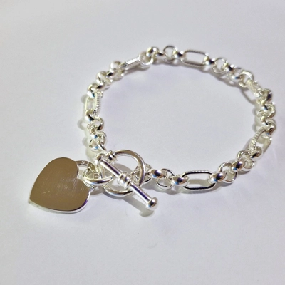 Elizabeth Bracelet With Heart & T-Bar Clasp