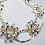 Daisy Chain Bracelet