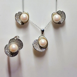 Jewelled Oyster Set