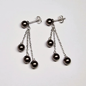 Pearl Stud Triple Drop Earri..