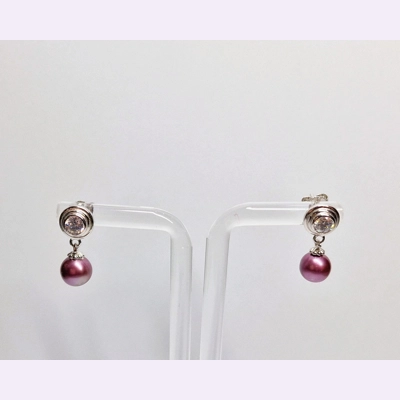 Pyramid Spot Earrings