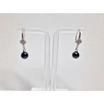 Queen’s Whisper Earrings