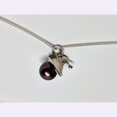 Hatling Pendant