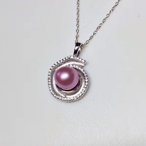 Quenelle Pendant