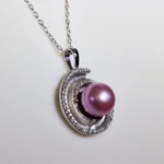 Quenelle Pendant