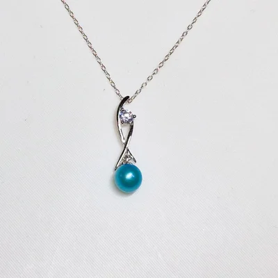 Valora Pendant