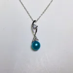 Valora Pendant