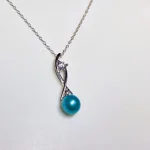 Valora Pendant