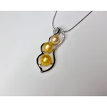 Pea Pod Three Pendant