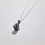 Seahorse Pendant