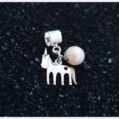 Uni Hearts You Charm