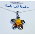 Bold Flower Pendant