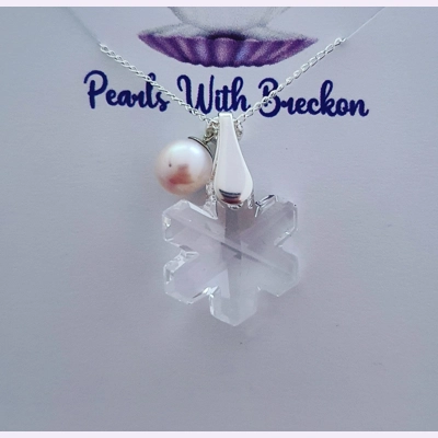 Snowflake Crystal Pendant 20mm- Crystal