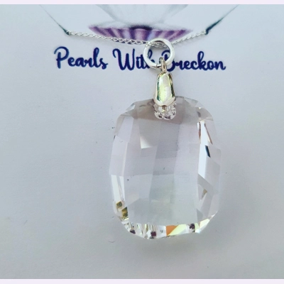 Curved Rectangle Crystal Pendant 30mm - Crystal