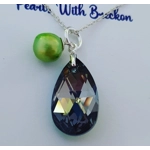 Peardrop Pendant 22mm - Green