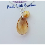 Golden Shadow - Peardrop Pendant 22mm